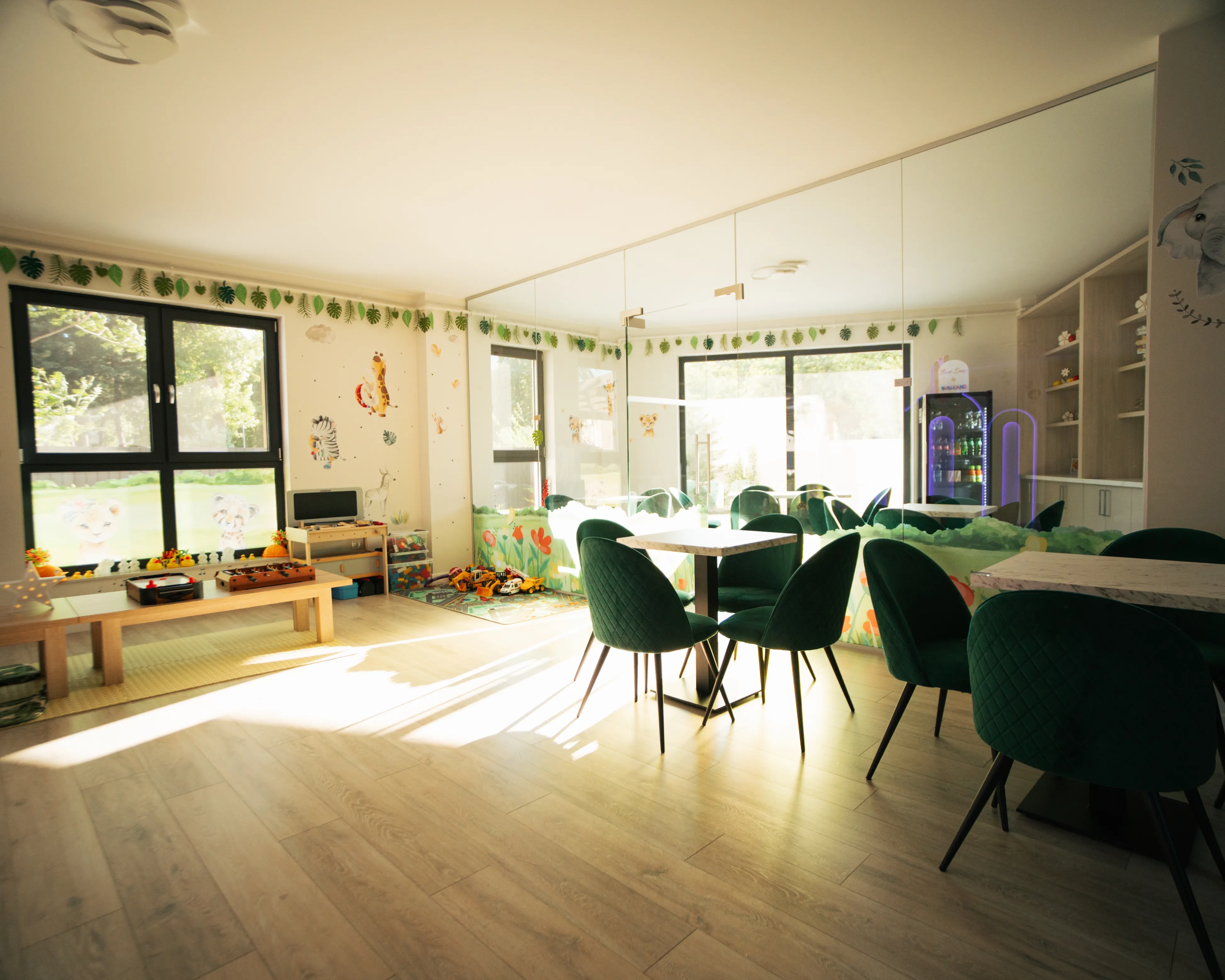 Zona de dinning pentru parinti din BubuLand Cluj-Napoca